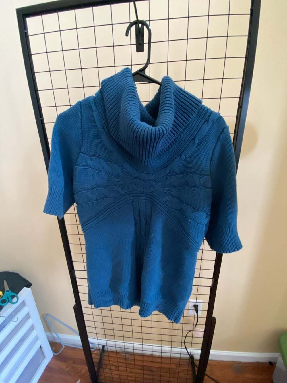 Apt 9 Cowl Neck Sweater Size L Blue Short Sleeve Cable Knit